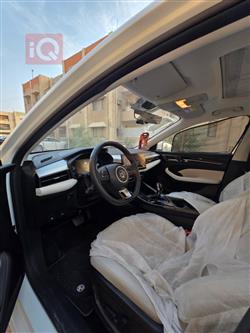 ئێم جی 5 پڵەس